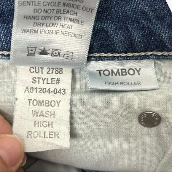 AMO Tomboy Mid Rise Cropped Ankle Jeans in High Roller 27 - Picture 10 of 10